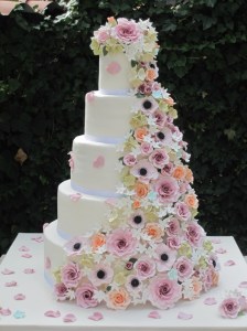Glamour Italian Wedding Cake
