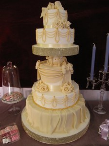 Glamour Italian Wedding Cake