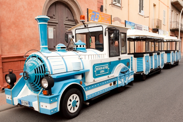 tourist train