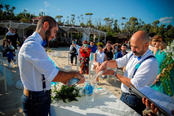 gay beach wedding italy (7)