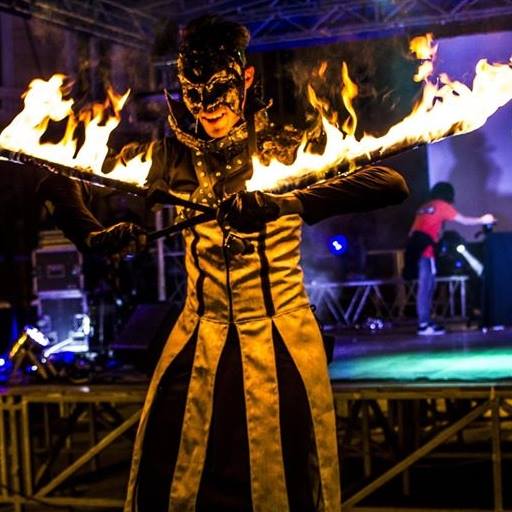 fire jugglers sardinia italy (2)
